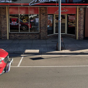 Pizza Hut Armidale Restaurant