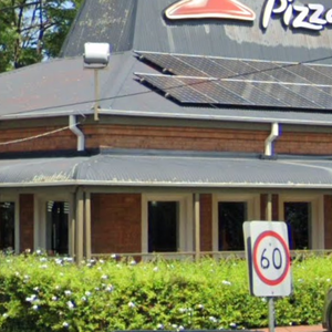 Pizza Hut Windsor Dine In